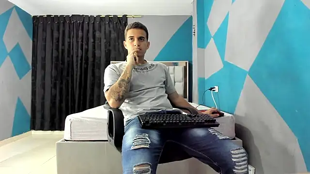 simookeler online show from December 19, 2:34 am