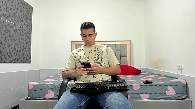 simookeler online show from November 30, 3:54 am