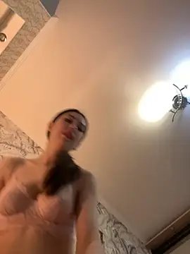 LushLuna online show from October 5, 8:56 am