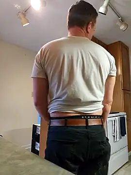 Snapshot of Bigtater1999 chatting on February 20, 10:43 pm Bigtater1999 online show from February 20, 10:43 pm