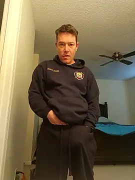 Snapshot of Bigtater1999 chatting on February 24, 3:10 pm Bigtater1999 online show from February 24, 3:10 pm