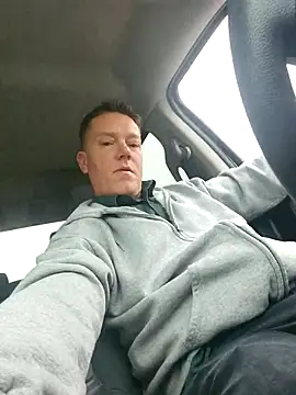 Snapshot of Bigtater1999 chatting on February 25, 1:21 pm Bigtater1999 online show from February 25, 1:21 pm