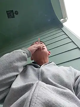 Snapshot of Bigtater1999 chatting on March 2, 10:27 pm Bigtater1999 online show from March 2, 10:27 pm