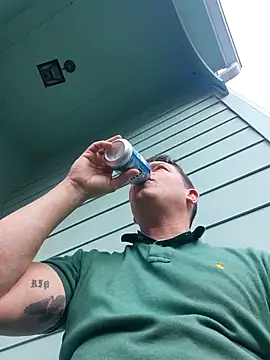 Snapshot of Bigtater1999 chatting on March 9, 9:08 pm Bigtater1999 online show from March 9, 9:08 pm