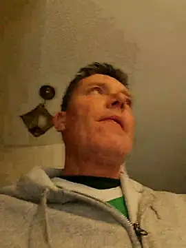 Snapshot of Bigtater1999 chatting on March 13, 9:54 pm Bigtater1999 online show from March 13, 9:54 pm