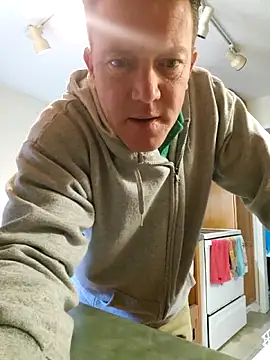 Snapshot of Bigtater1999 chatting on March 28, 9:47 pm Bigtater1999 online show from March 28, 9:47 pm