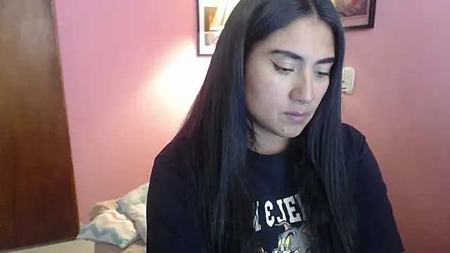 bunnyemilyrose36 online show from January 6, 8:01 pm