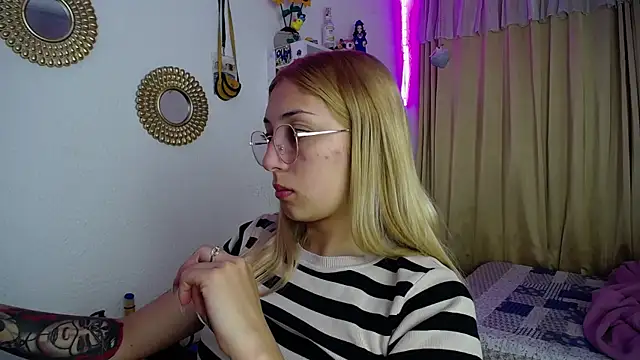 Soffy-brooks online show from December 28, 8:37 am