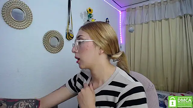 Soffy-brooks online show from February 13, 5:48 am