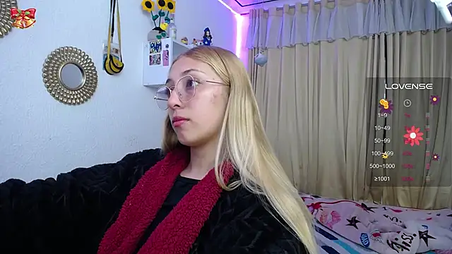 Soffy-brooks online show from March 20, 10:10 am