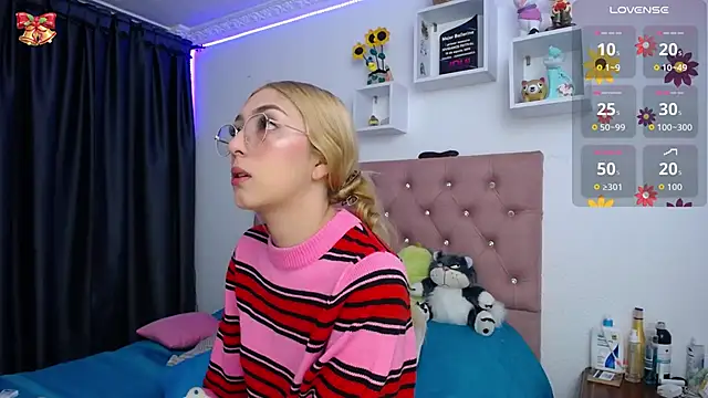 Soffy-brooks online show from October 25, 5:04 am