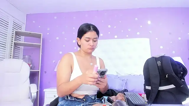 scarlette 15  online show from December 5, 3:37 am