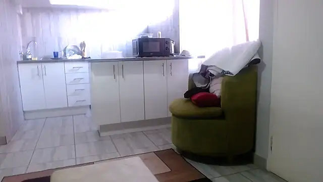 Snapshot of Wettitiesxxx chatting on October 9, 6:00 am Wettitiesxxx online show from October 9, 6:00 am