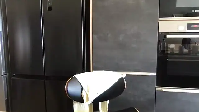 unconnudu21000 online show from March 4, 11:27 am