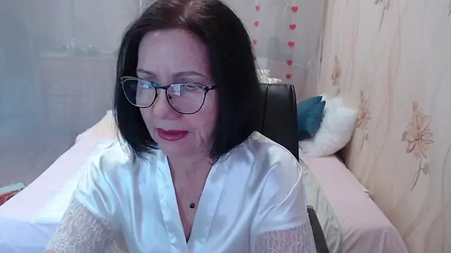 OlgaHottie online show from November 3, 12:02 am