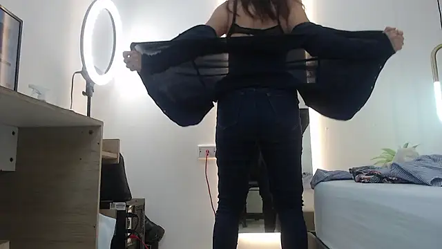 alma fenix online show from December 7, 12:24 pm