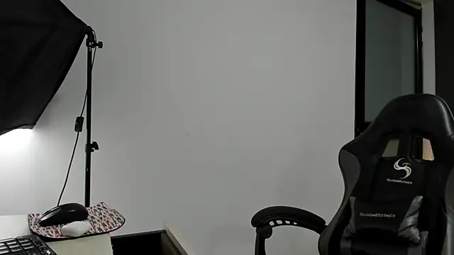 alma fenix online show from March 13, 12:45 pm