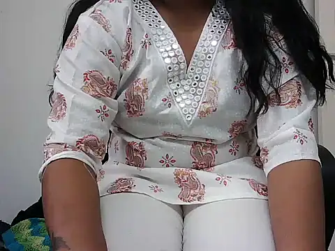 Yamini 01 online show from May 30, 12:57 pm