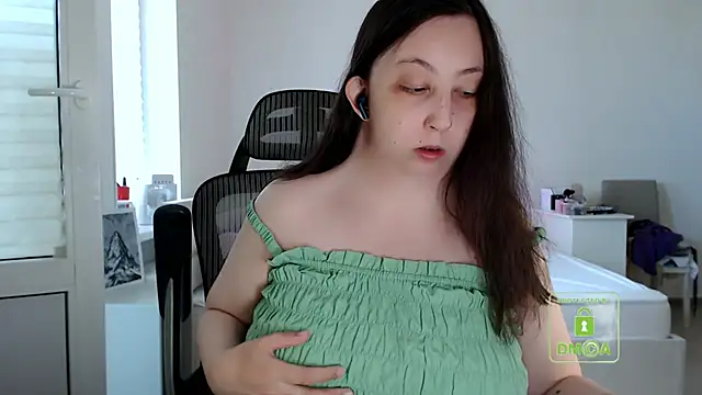 cute and hot online show from June 11, 2:59 pm