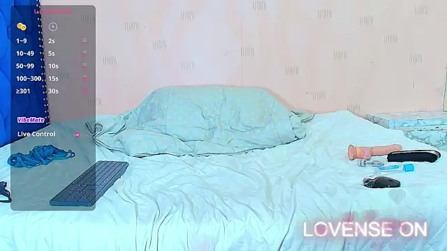hotlatinateacher online show from December 25, 10:48 pm