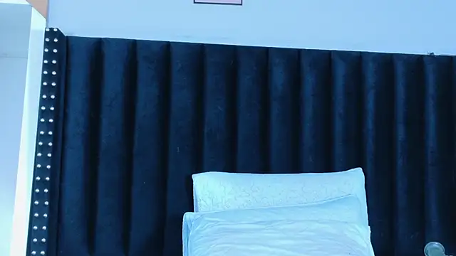 hotlatinateacher online show from February 9, 6:56 pm