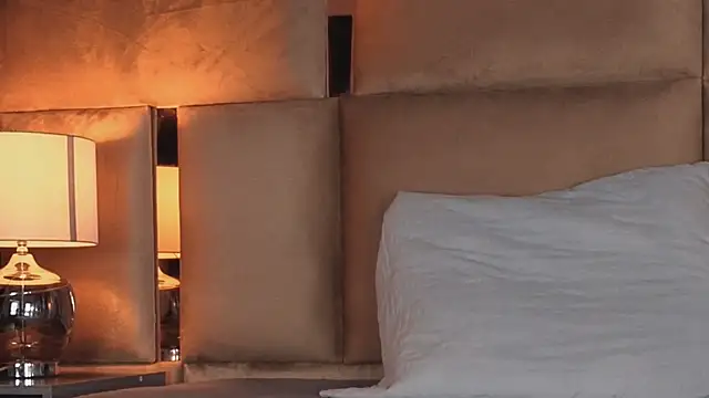 angelinepossy online show from September 15, 9:15 pm