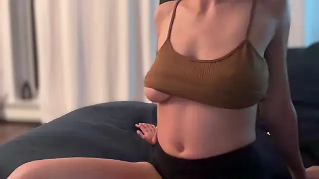 senioritaZol online show from October 5, 6:01 am