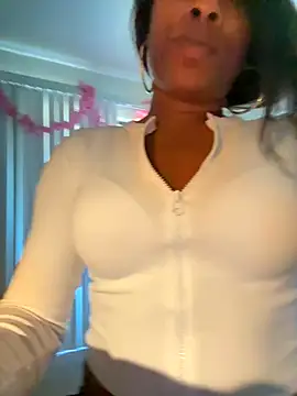 RainFallzxxz online show from October 5, 9:02 pm