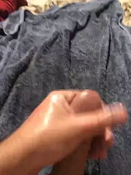 Snapshot of darksmoke011 chatting on November 18, 11:48 pm darksmoke011 online show from November 18, 11:48 pm