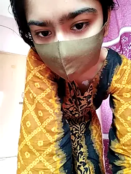 Snapshot of Arisha- chatting on October 17, 3:10 am Arisha- online show from October 17, 3:10 am