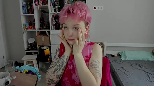 School Love online show from January 9, 7:11 am