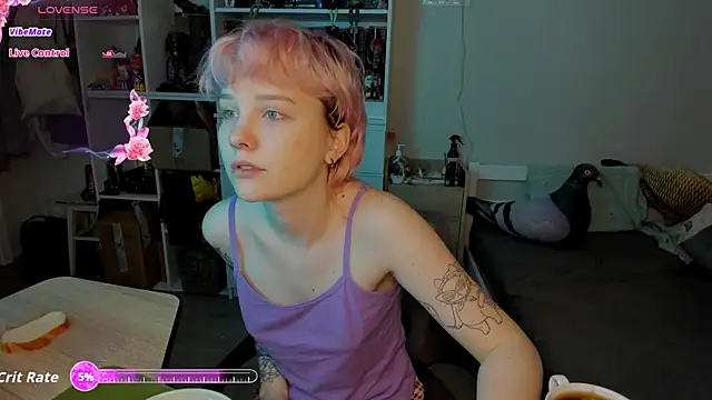 School Love online show from February 13, 7:04 am