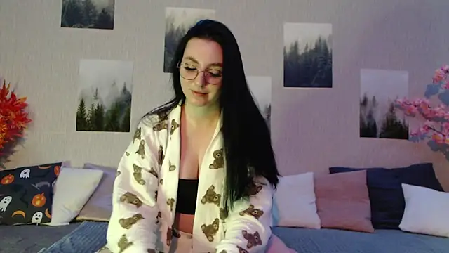 Fluffy Tiffy online show from January 6, 2:04 am