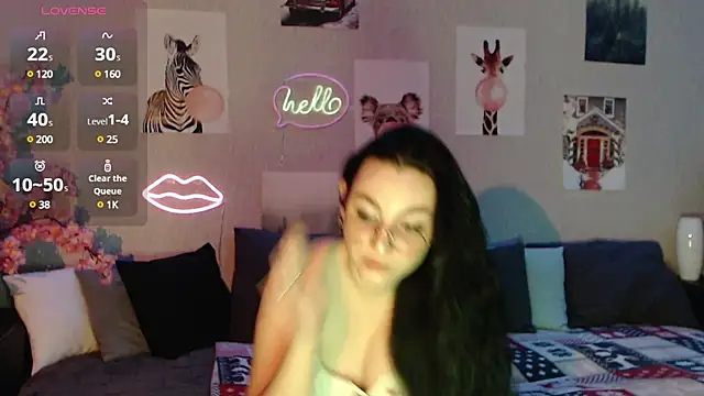 Fluffy Tiffy online show from February 5, 1:58 am