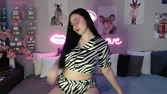 Fluffy Tiffy online show from February 11, 2:03 am