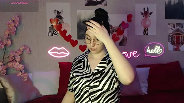 Fluffy Tiffy online show from February 15, 12:59 am