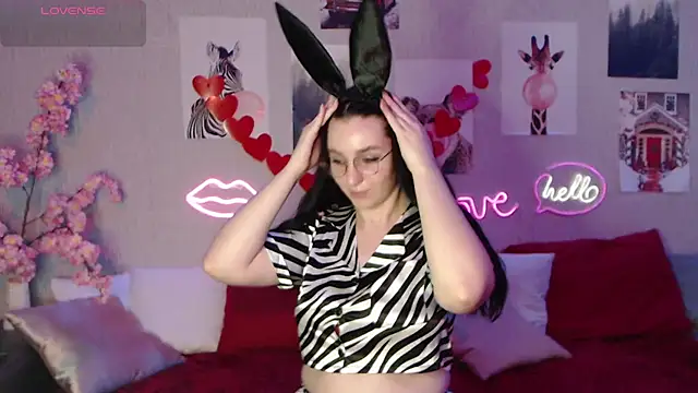 Fluffy Tiffy online show from February 15, 4:03 am