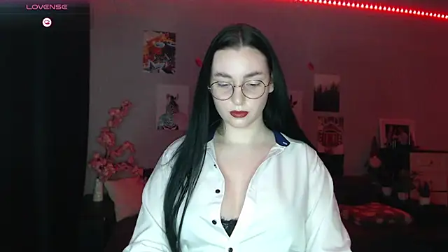 Fluffy Tiffy online show from March 19, 12:59 am