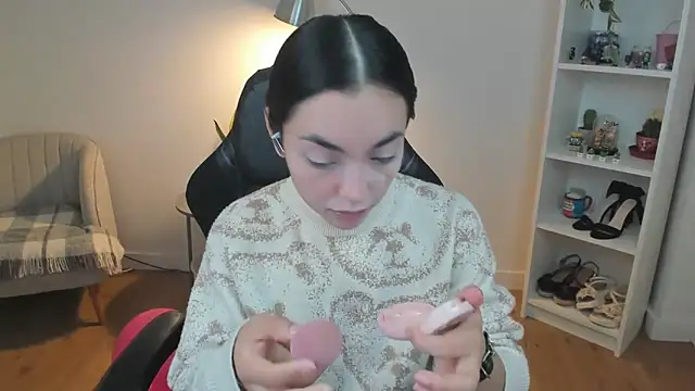 Snapshot of _BellaEvans_ chatting on March 20, 5:56 am BellaEvans online show from March 20, 5:56 am