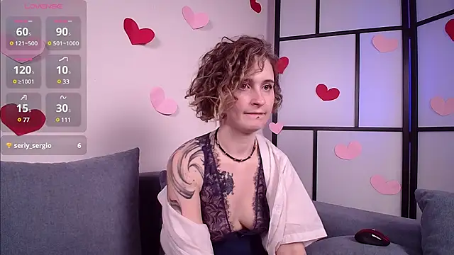 Snapshot of sweet_cherry_pie_ chatting on February 4, 3:47 pm sweet cherry pie online show from February 4, 3:47 pm