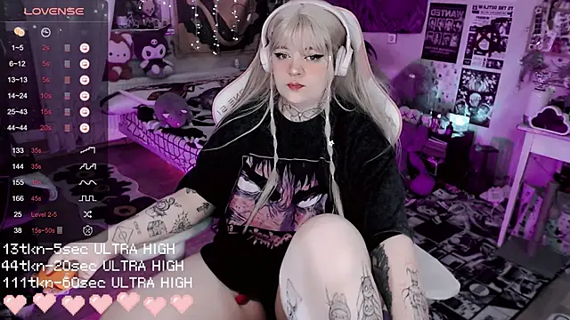 noori  hope online show from December 17, 8:26 pm