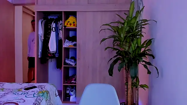 aldrinwhite online show from November 22, 3:44 pm