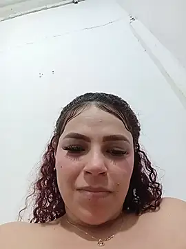 Snapshot of Mommy-Hot chatting on April 22, 3:31 am Mommy-Hot online show from April 22, 3:31 am