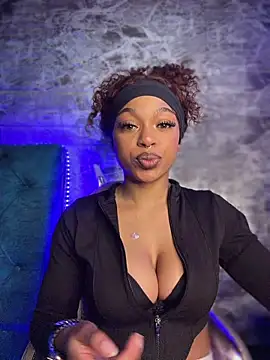 Snapshot of Melany_Williams chatting on March 26, 12:44 pm Melany Williams online show from March 26, 12:44 pm