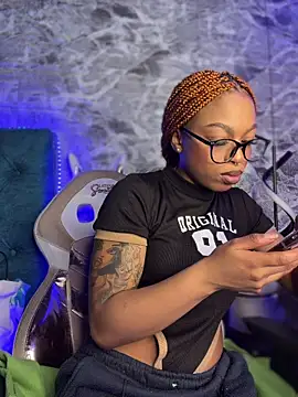 Snapshot of Melany_Williams chatting on March 31, 1:00 pm Melany Williams online show from March 31, 1:00 pm