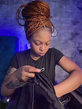 Snapshot of Melany_Williams chatting on April 7, 12:49 pm Melany Williams online show from April 7, 12:49 pm