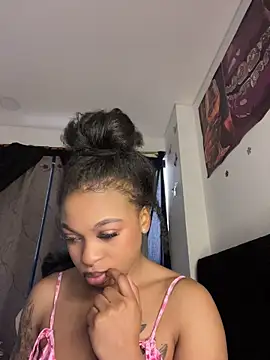 Snapshot of Melany_Williams chatting on April 23, 12:29 pm Melany Williams online show from April 23, 12:29 pm
