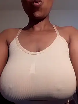 Snapshot of realsquirter chatting on March 11, 10:10 am realsquirter online show from March 11, 10:10 am