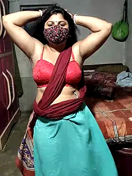 Snapshot of Mourani24 chatting on April 28, 2:27 am Mourani24 online show from April 28, 2:27 am