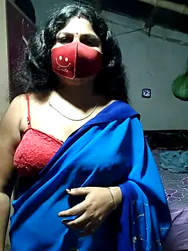 Snapshot of Mourani24 chatting on April 29, 11:44 pm Mourani24 online show from April 29, 11:44 pm